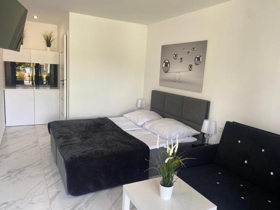 Domki Black Pearl Mielno basen sauna jacuzzi - Housity