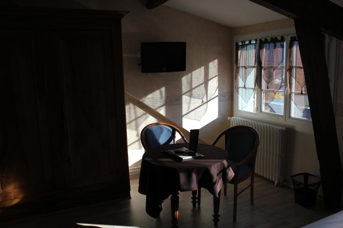 Logis Hôtel Les Cimes - Housity