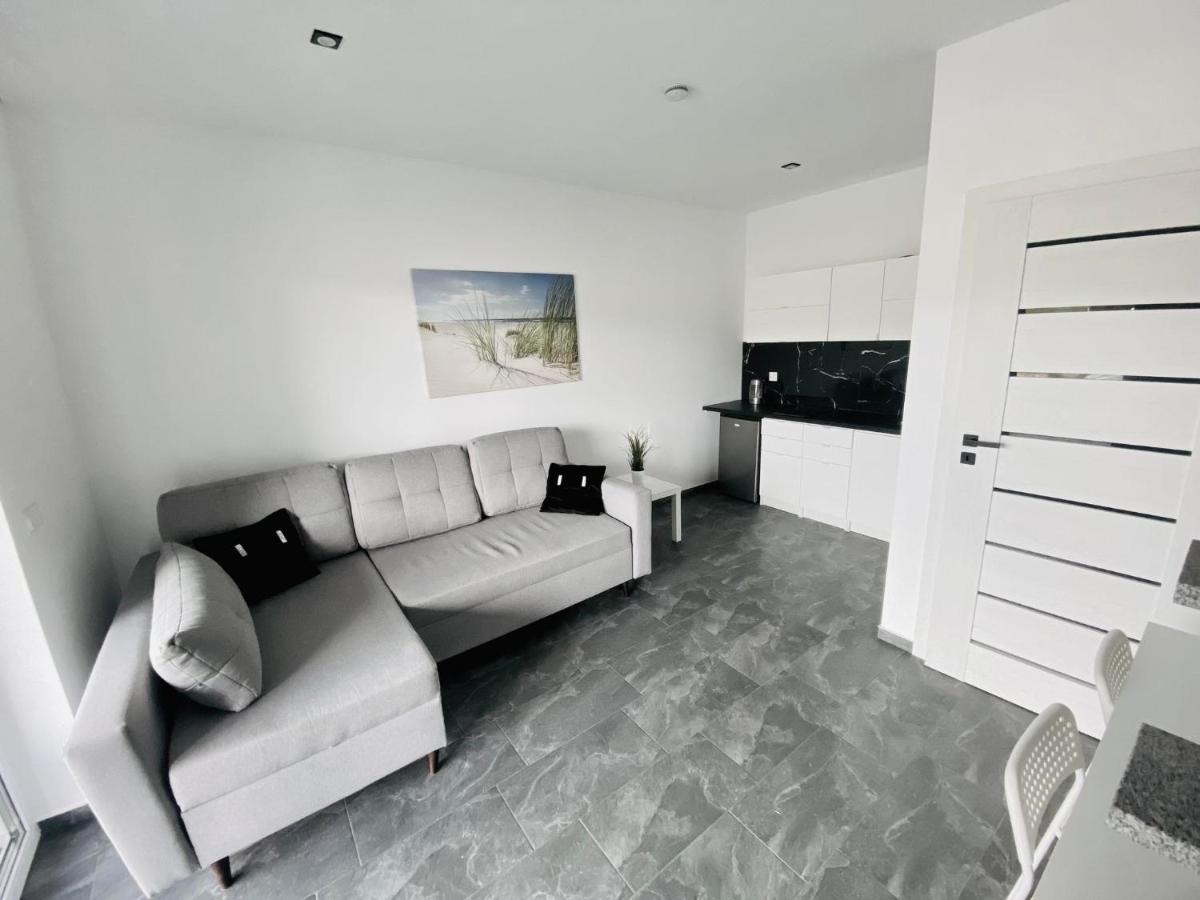 Domki Black Pearl Mielno basen sauna jacuzzi - Housity