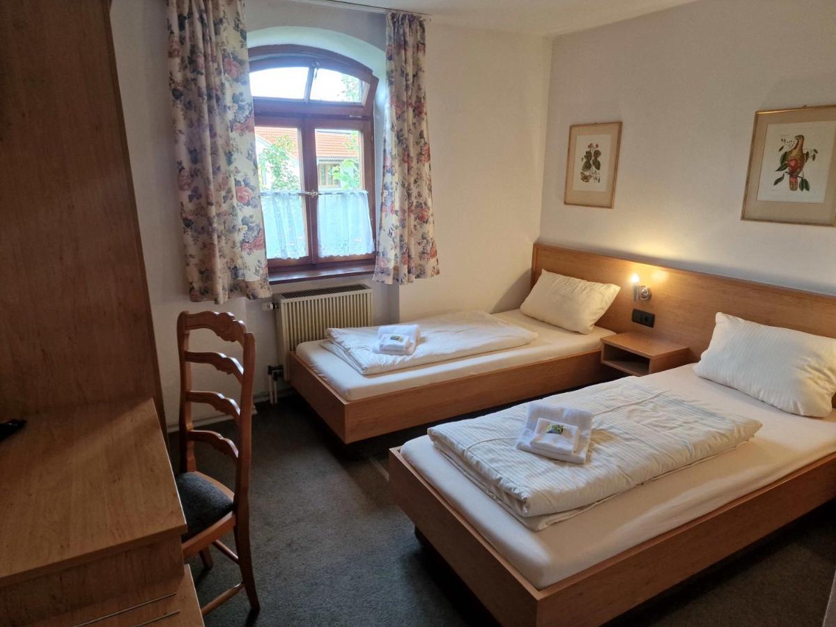 Pension Benedikt - Housity