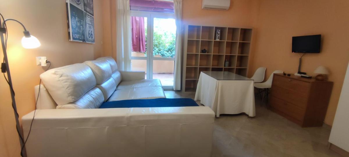 Estudio en Serrallo, Perfecto Alhambra y Esqui - Housity