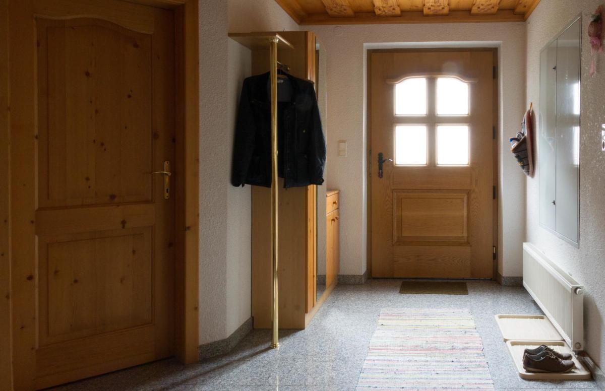 Ganhör- Fam. Kaar - Housity