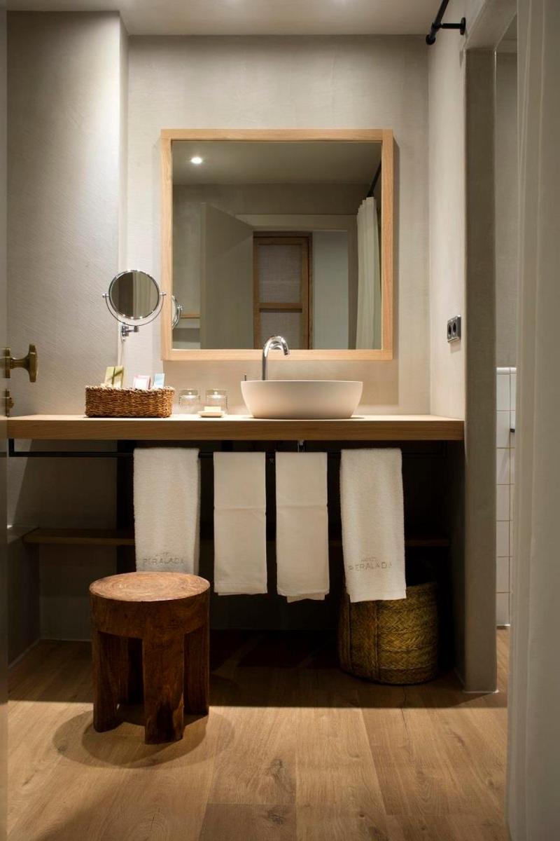 Un baño de Hotel Peralada Wine Spa & Golf