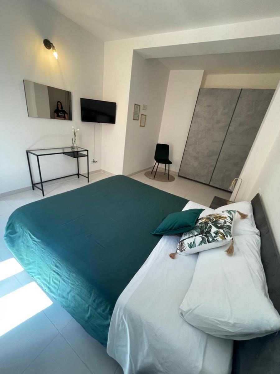 B & B Piazza Angioina - Housity