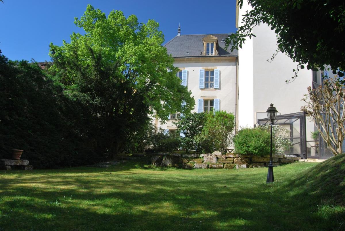 Jardin de l'établissement Clos La Boëtie & Spa