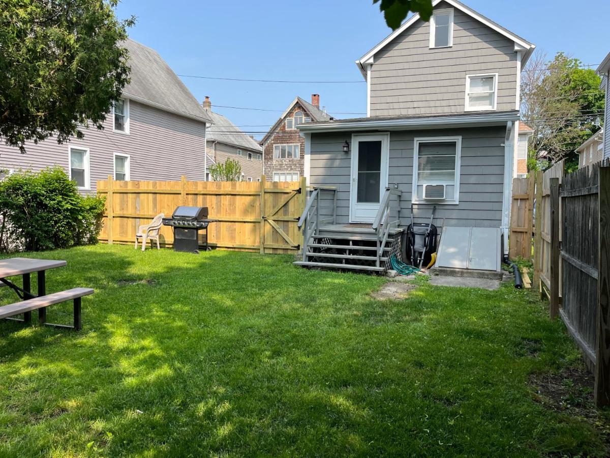 Black Rock Bungalow - Housity