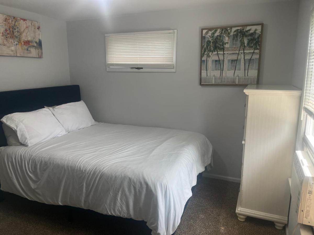 Black Rock Bungalow - Housity