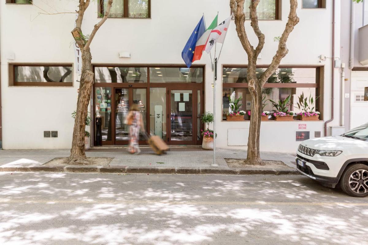 Hotel Domomea - Housity