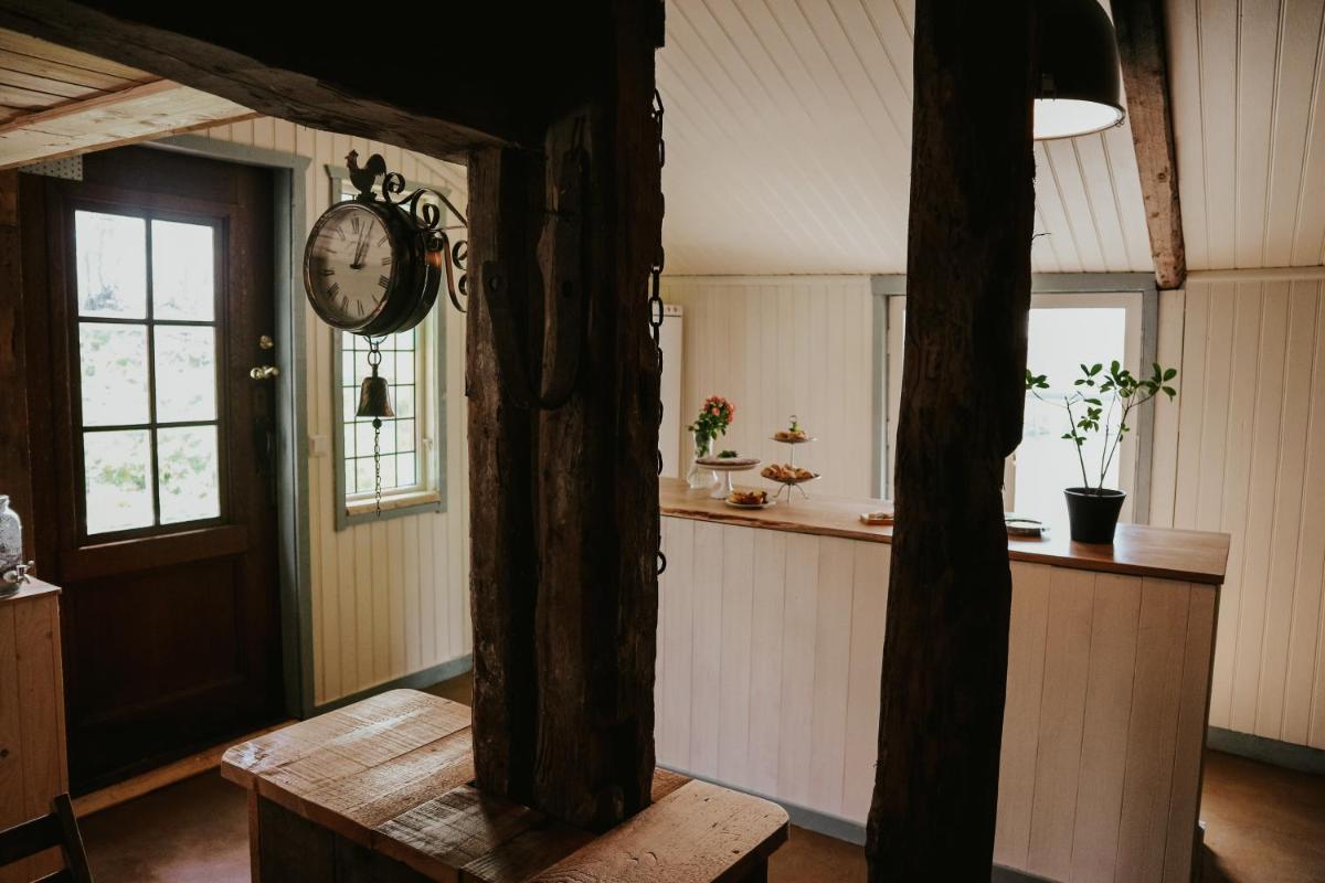Suitetrails - The Thistle Inn - Off grid Glamping