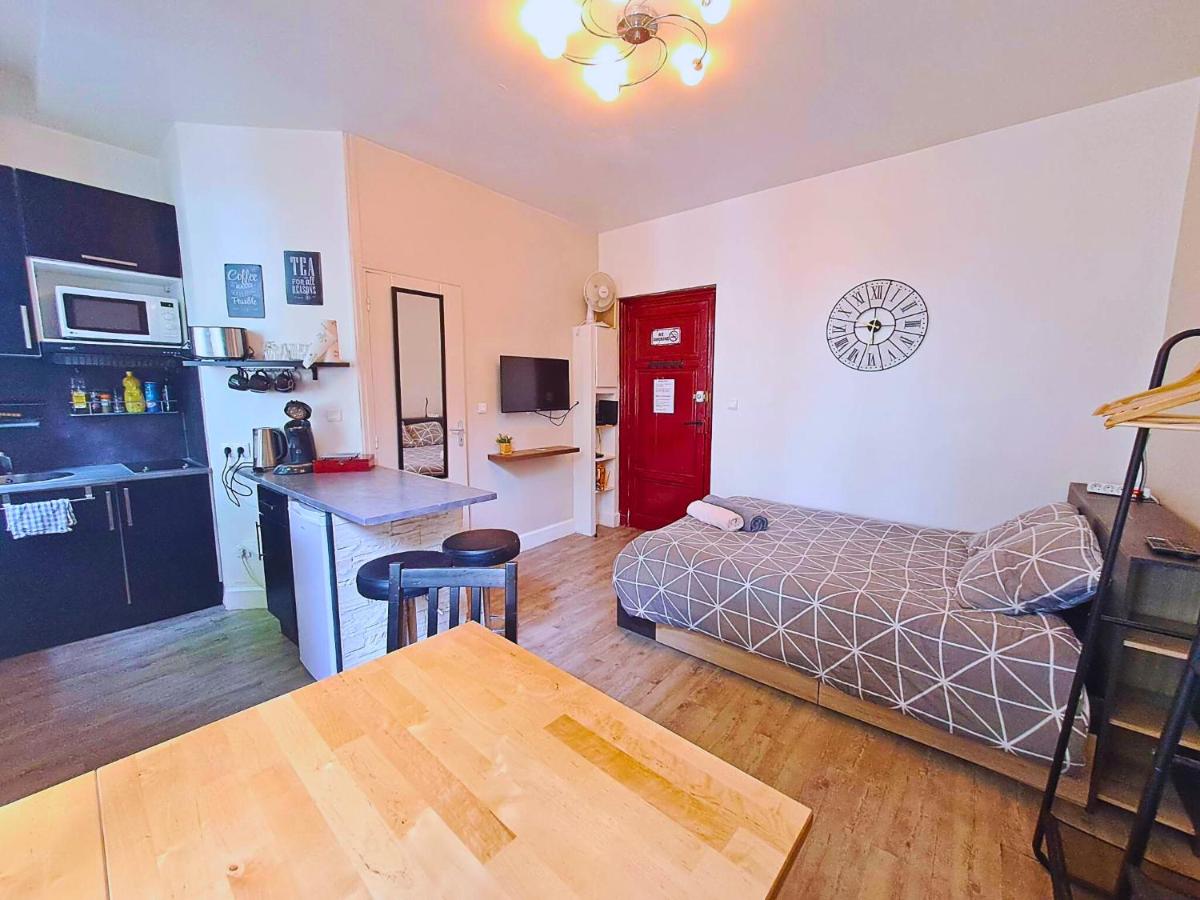 Studio Centre Ville Sacre Coeur - Housity