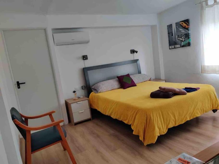 Beautiful Centric Townhouse - Housity