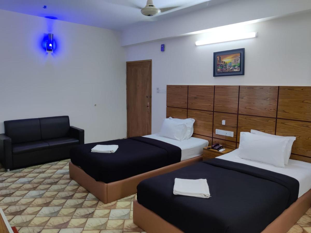Hotel Hill Ambassador - Housity