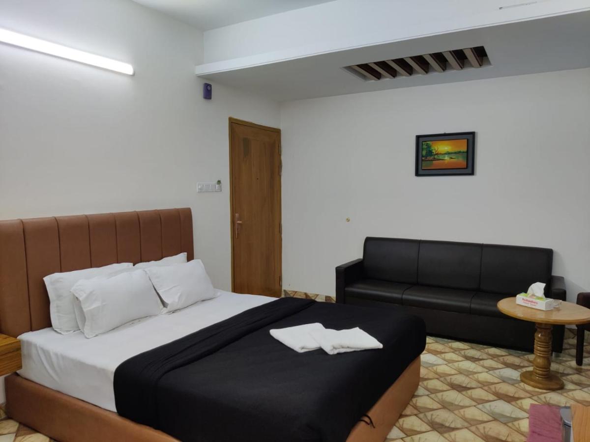 Hotel Hill Ambassador - Housity