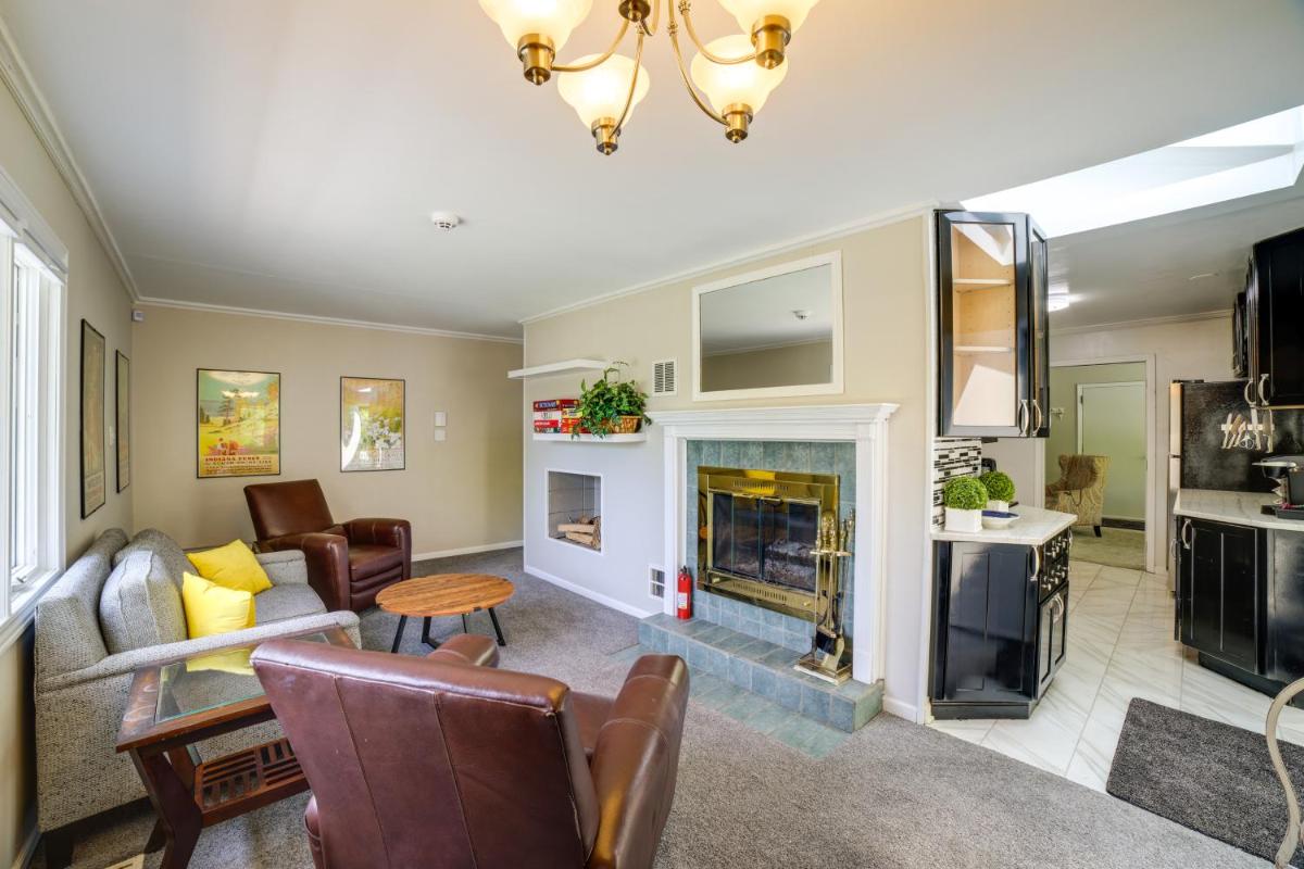 Gary Cottage with Outdoor Dining Areas - Near Beach! - Housity