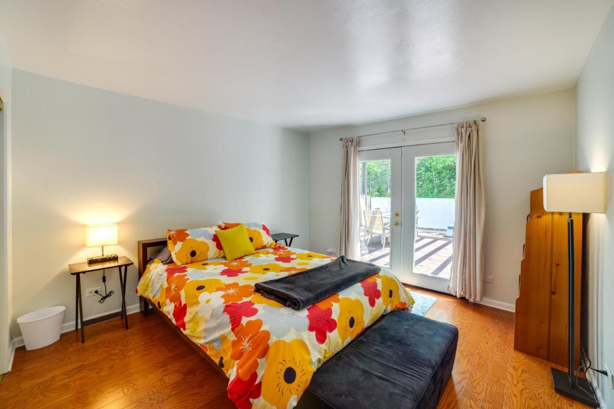 Gary Cottage with Outdoor Dining Areas - Near Beach! - Housity