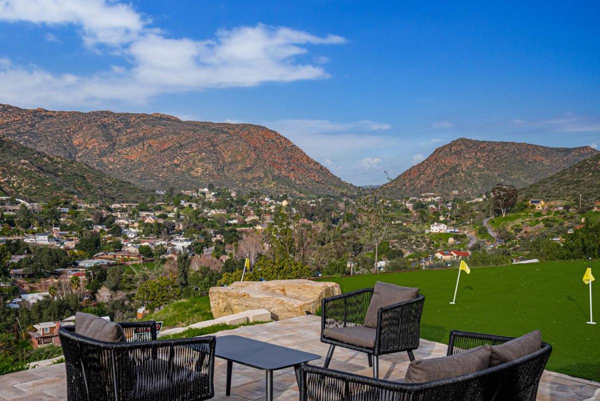 Private Mountain Top Estate-Lux retreat W Pool-Spa - Housity