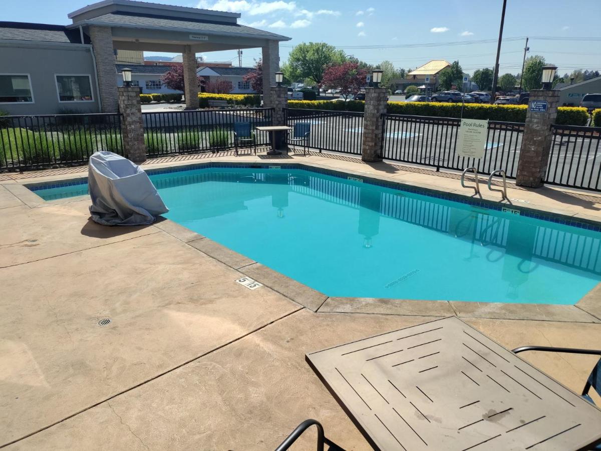Holiday Inn Express Newberg - Wine Country by IHG - Housity