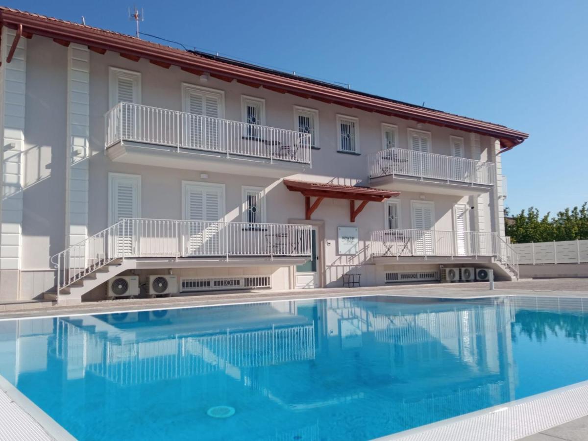 Rosy's House - Housity