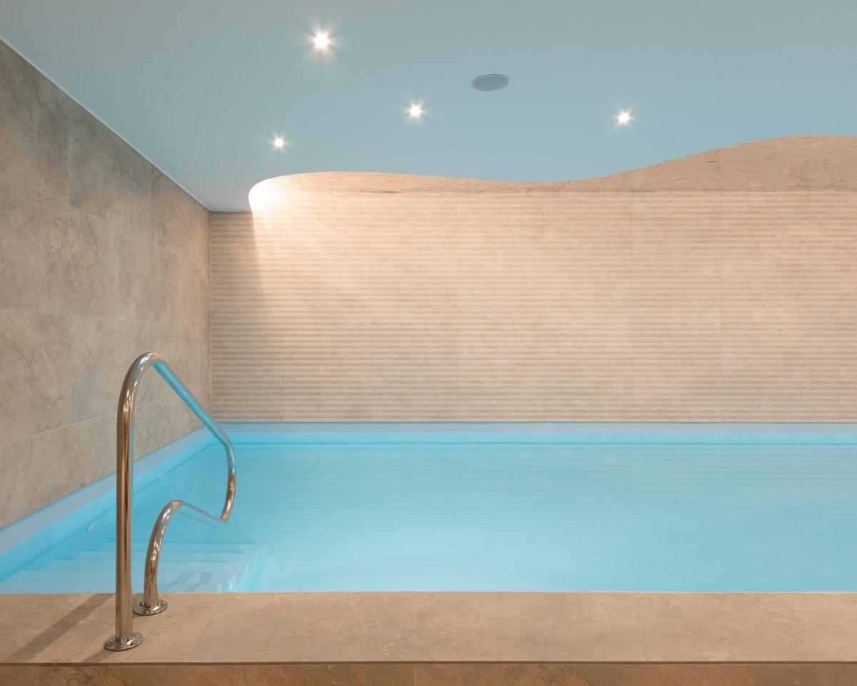 A piscina em ou perto de AP Dona Aninhas