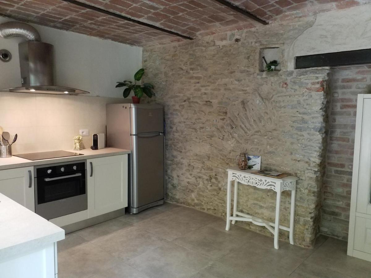 Casa Langhe di Mango - Moscato - Housity