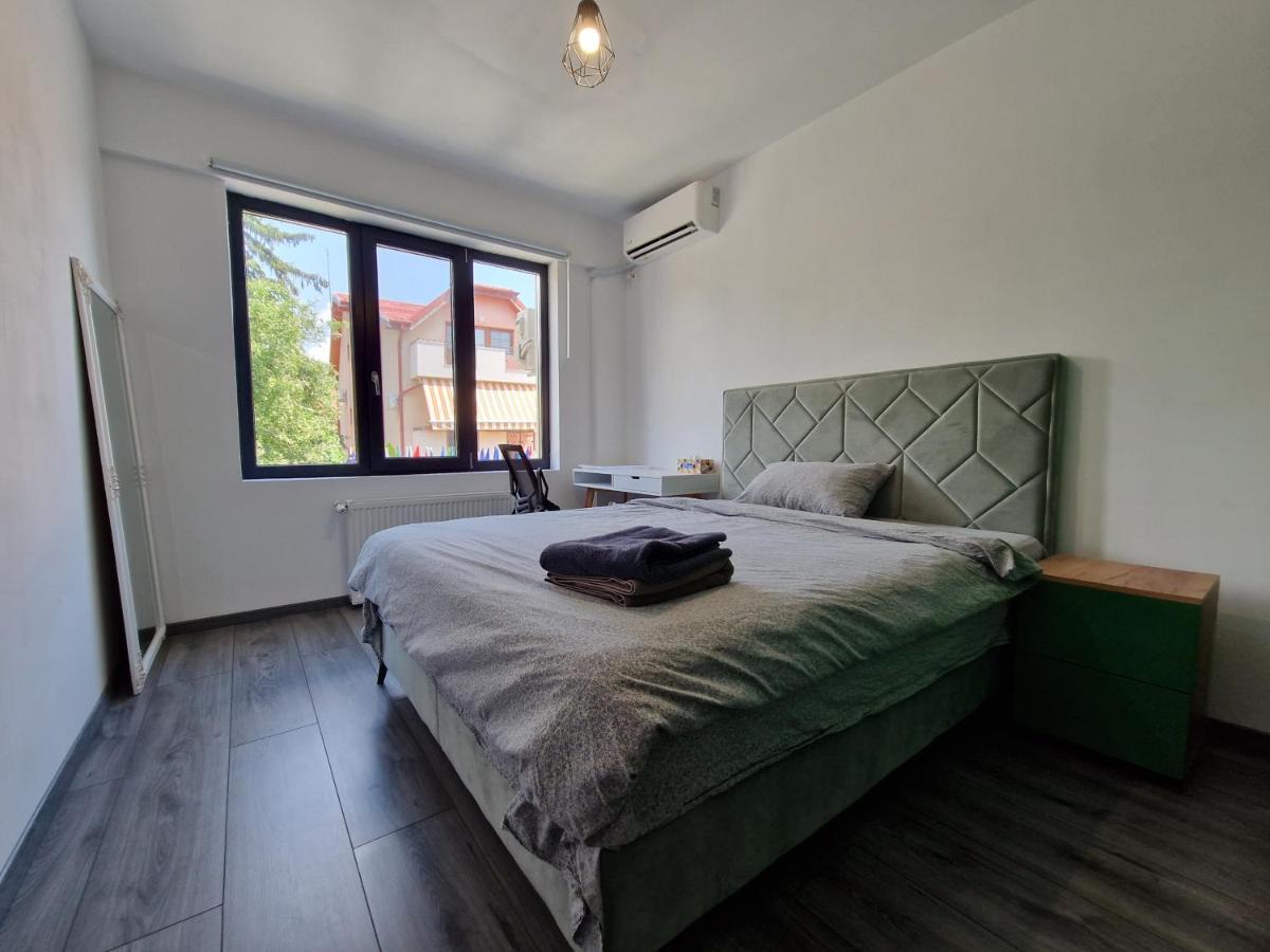Cozy villa near city center, parks and metro - Housity