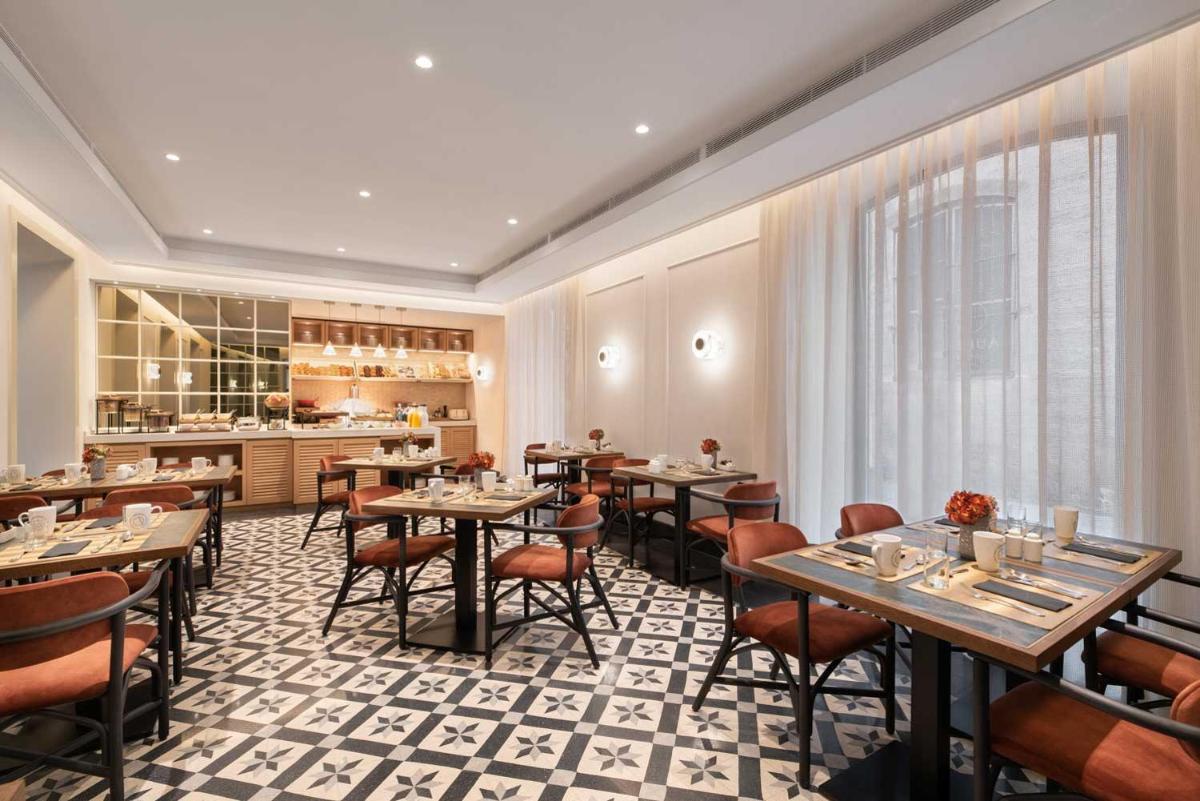Un restaurante o sitio para comer en Áurea Casa Palacio Sagasta by Eurostars Hotel Company