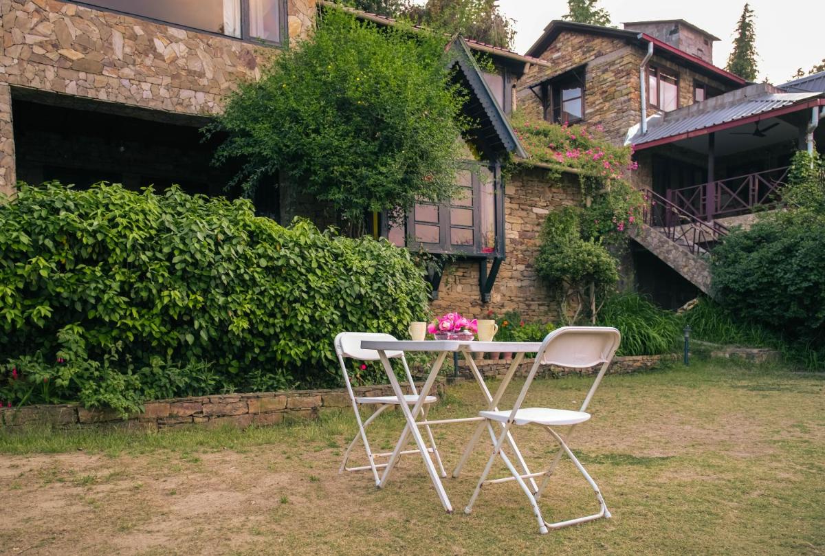 Hostie Onella - Private 3BHK Mountain Chalet with breathtaking Himalayan views - Housity
