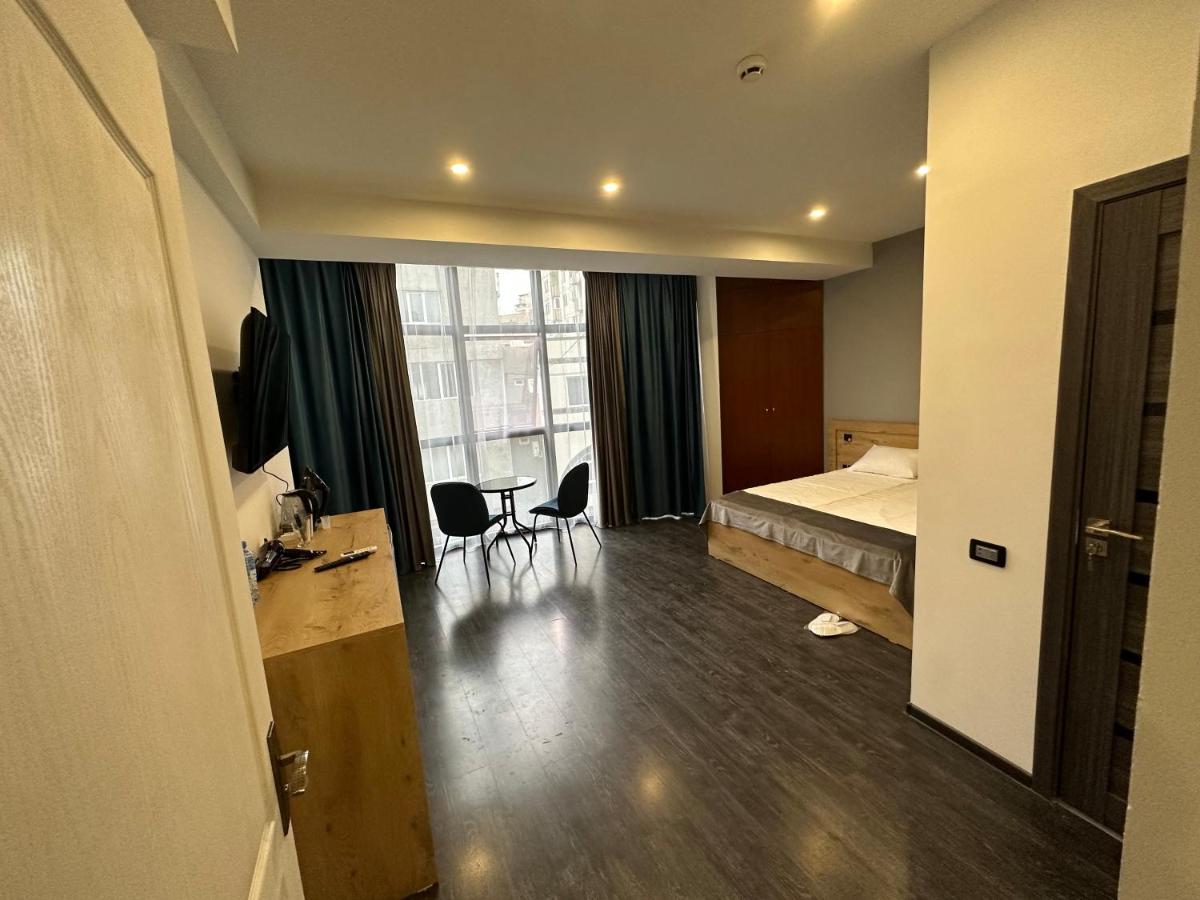 Friendly Hotel - Housity