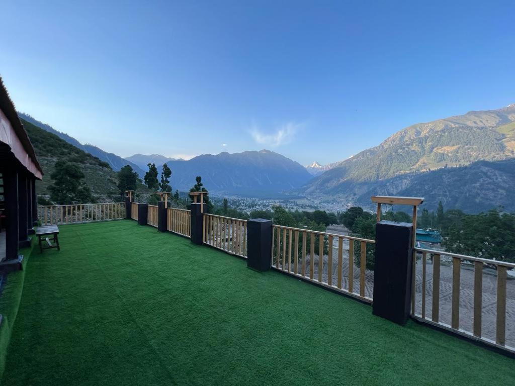 Spring Fields Hotel, Kalam - Housity