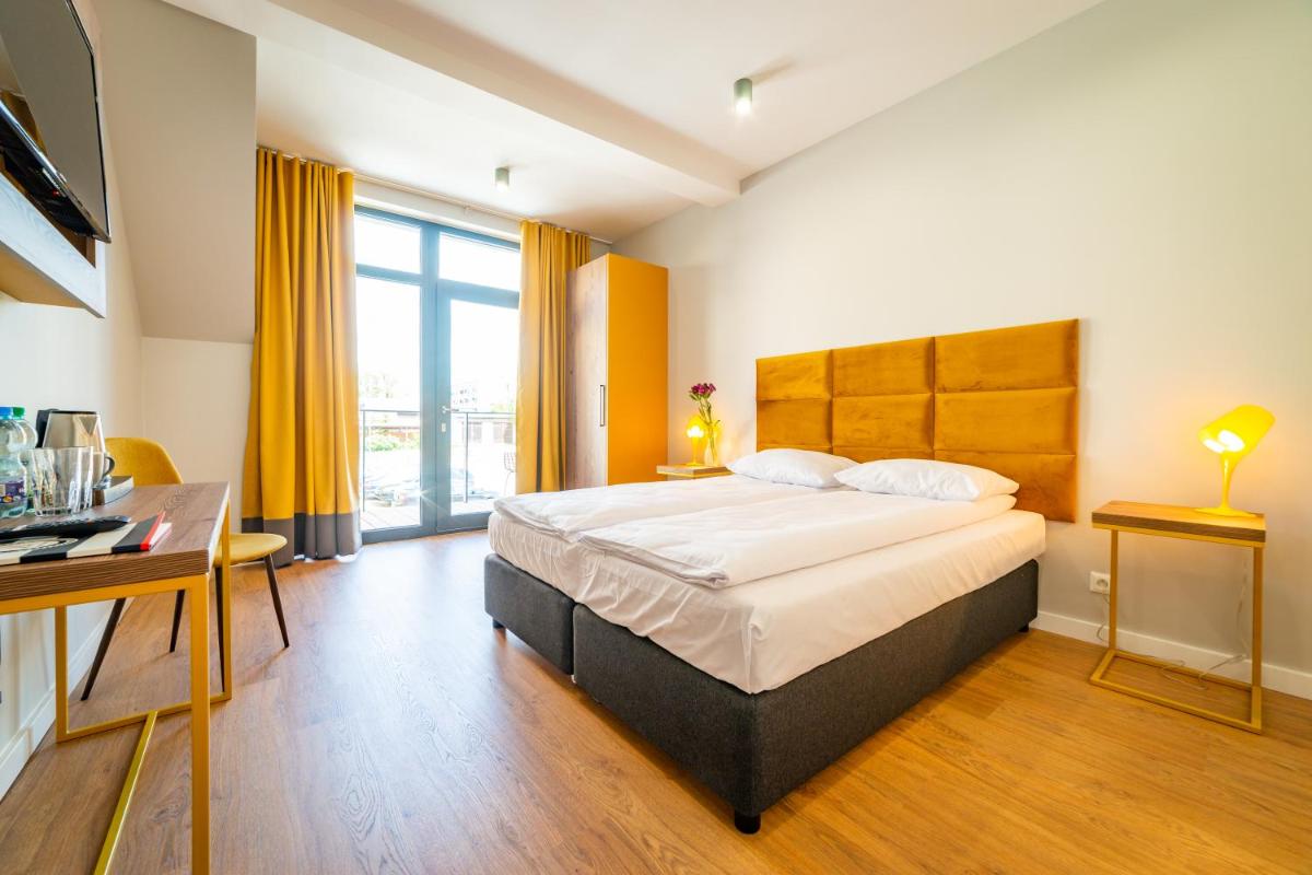 Zaspany Piec - Housity