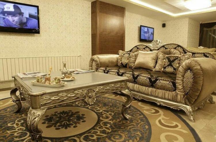 SARR TAC MAHAL HOTEl - Housity