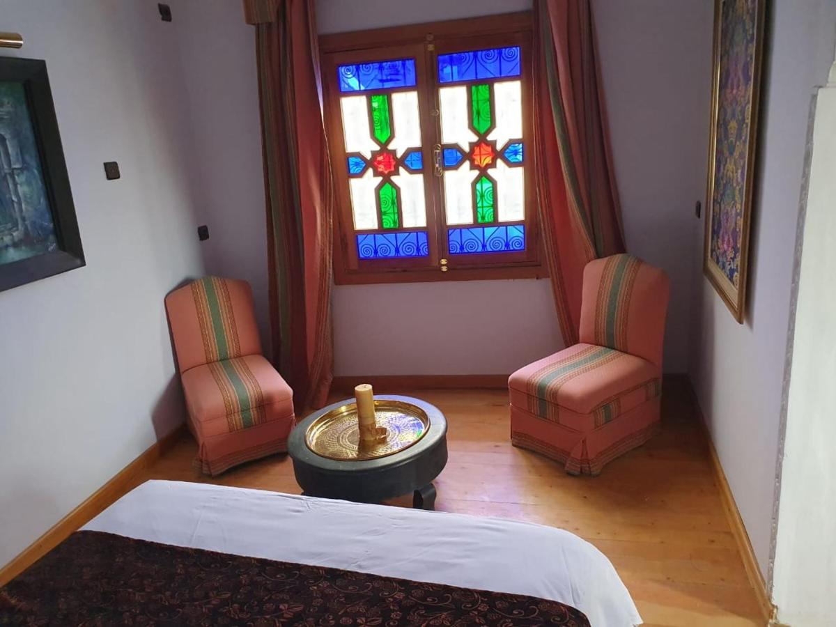 Dar Anneke - Housity