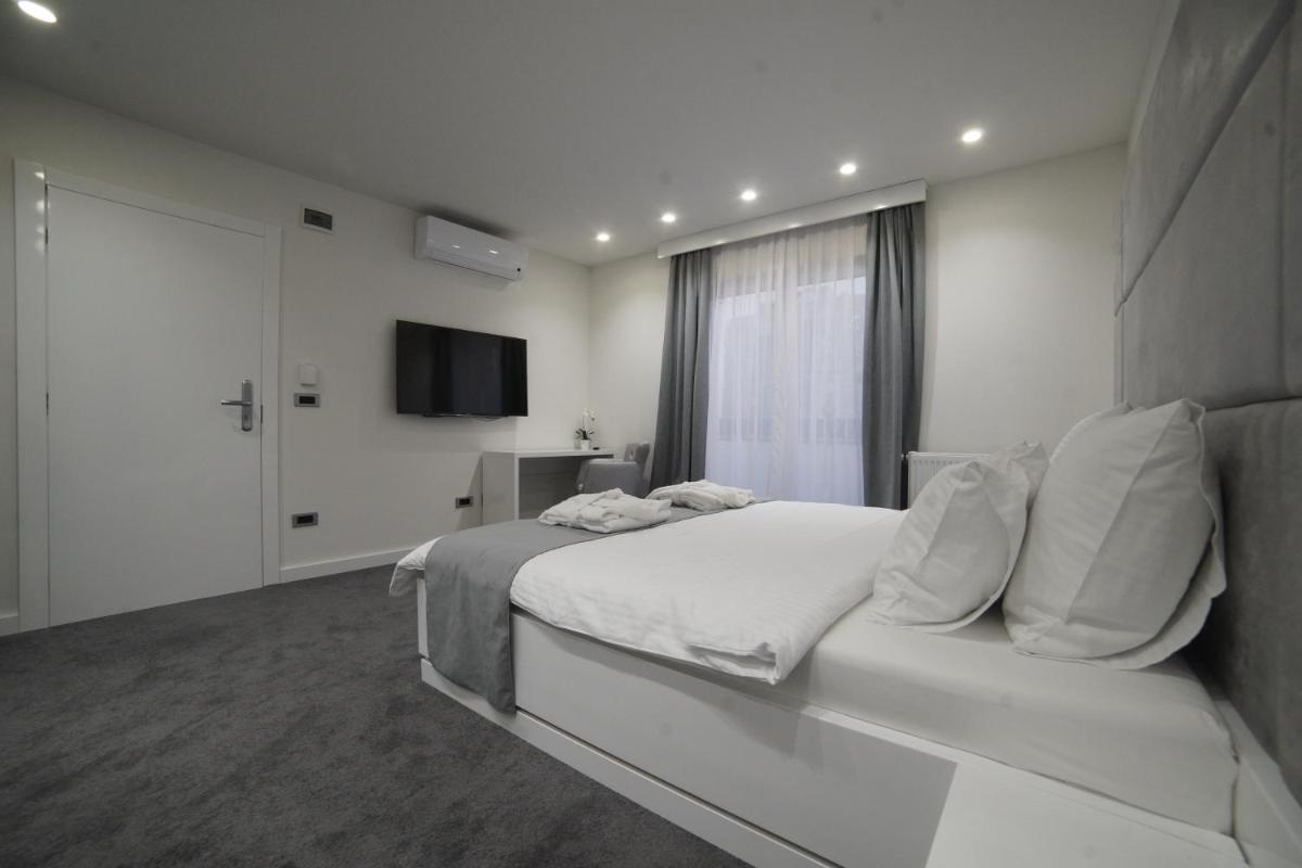Forty Two Block - Housity
