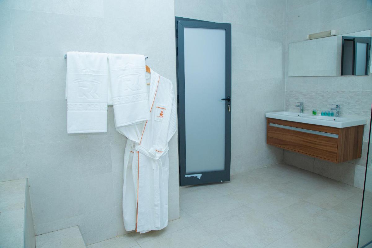 Hôtel Résidence Khadija - Housity
