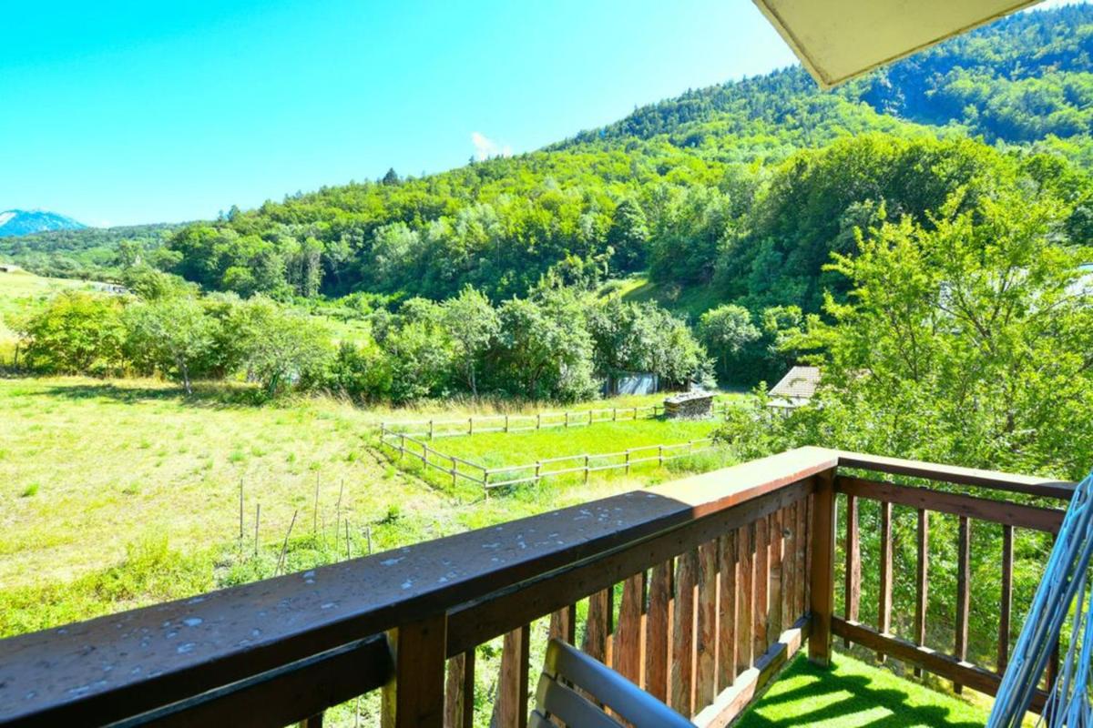 Appartement de 2 chambres avec balcon amenage et wifi a Courchevel a 6 km des pistes - Housity