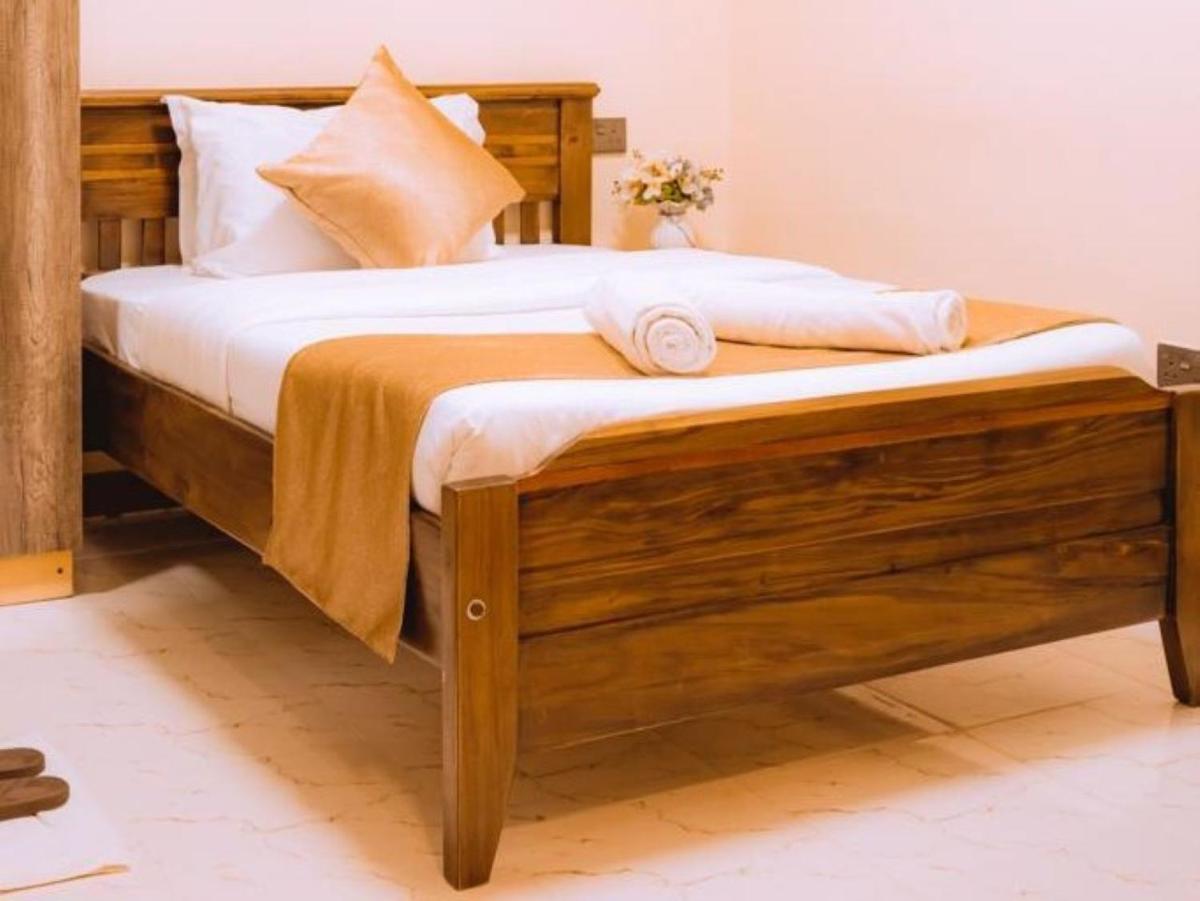 Kije Place Hotel - Housity