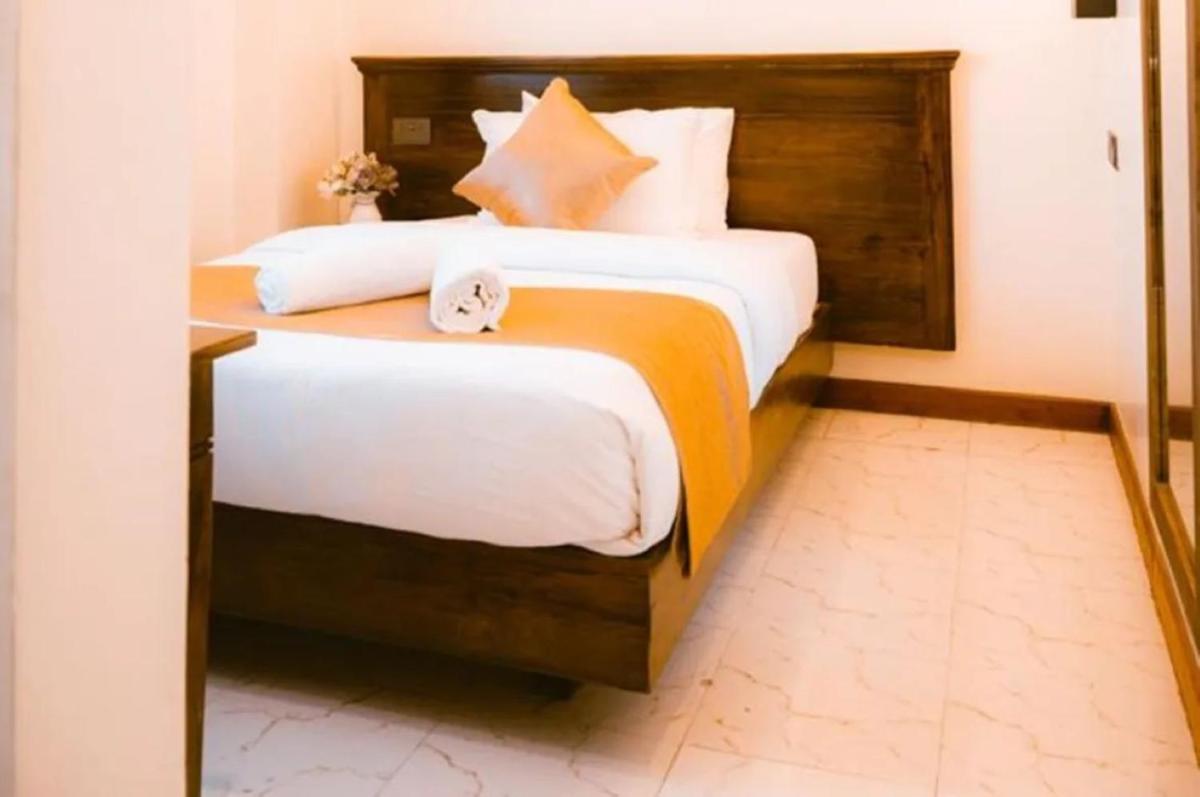 Kije Place Hotel - Housity