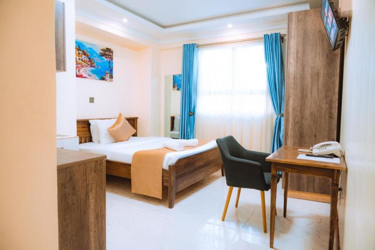 Kije Place Hotel - Housity