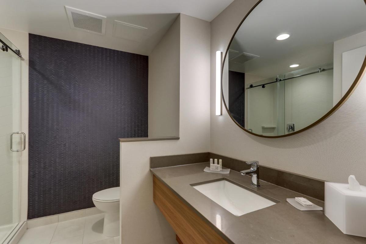Fairfield Inn & Suites by Marriott Asheville Weaverville - Housity
