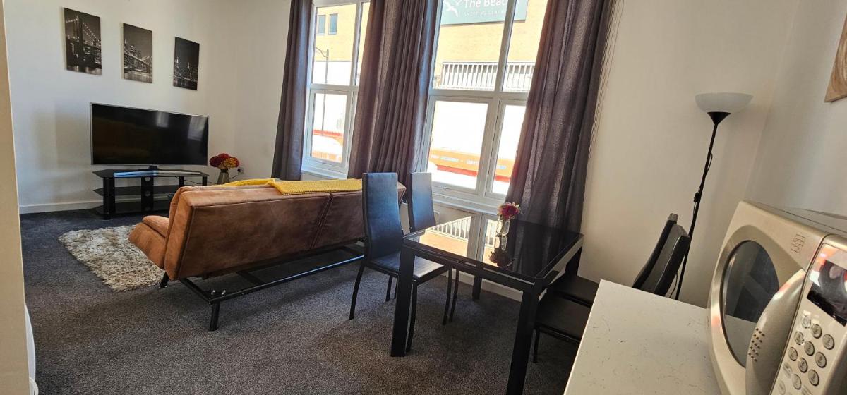 Valor Apartments - Housity