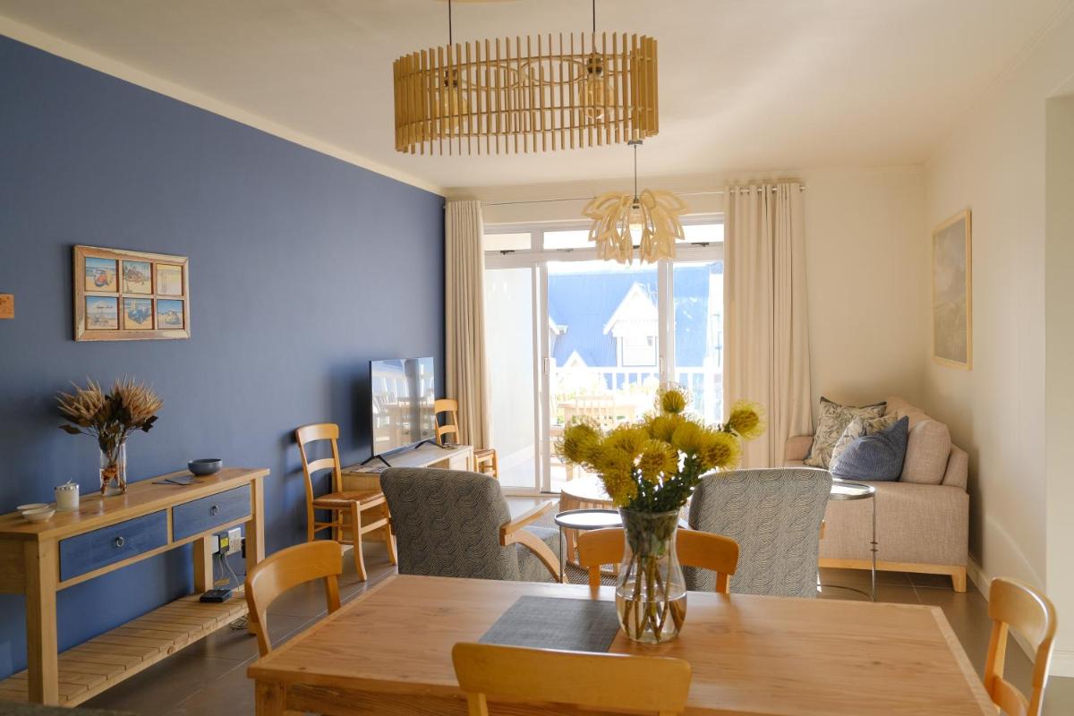 Penguin Paradise Apartment Simons Town - Housity