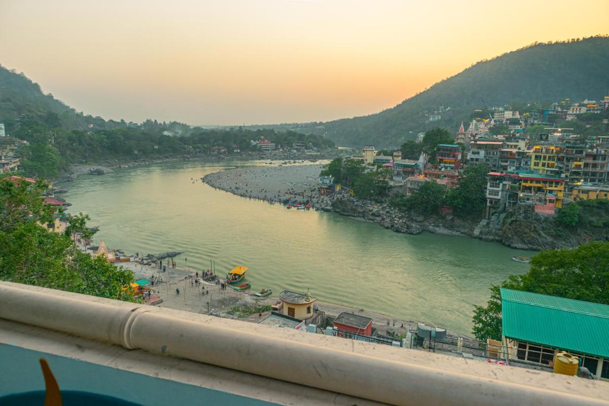 Madpackers Rishikesh Laxman Jhula - Hizvo