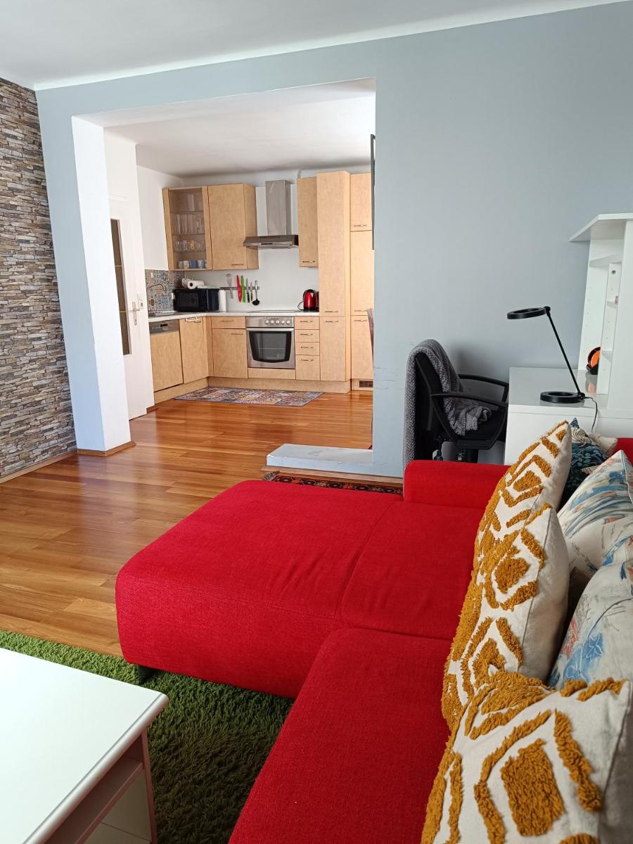 Moderne und schöne Wohnung - Housity