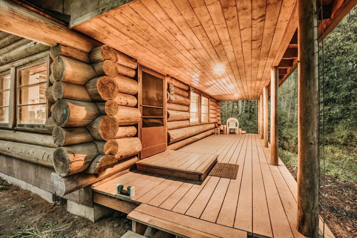 76GS - Genuine Log Cabin - WiFi - Pets Ok - Sleeps 4 home - Housity