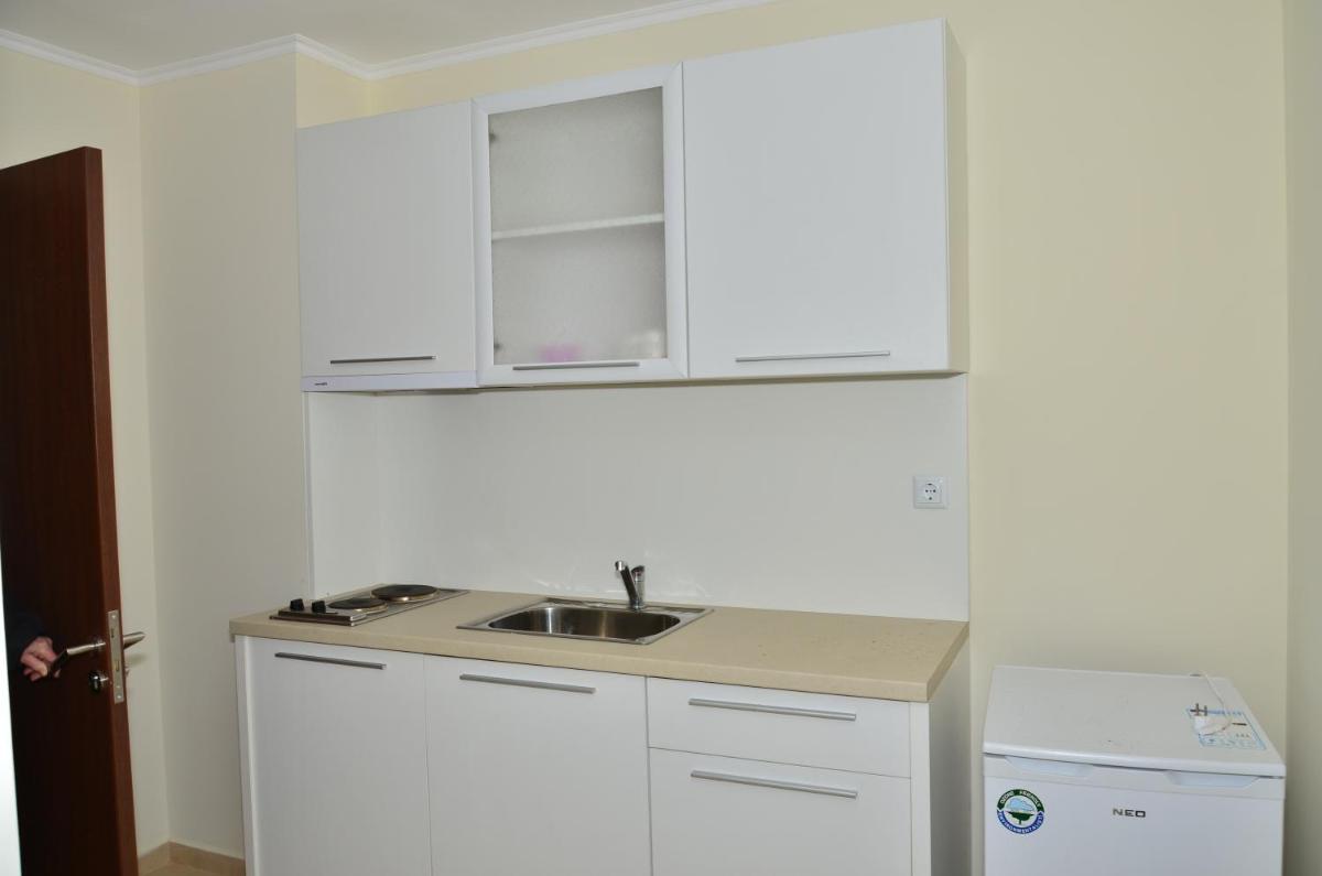 La Piazza Primorsko Rooms & Apartments - Housity