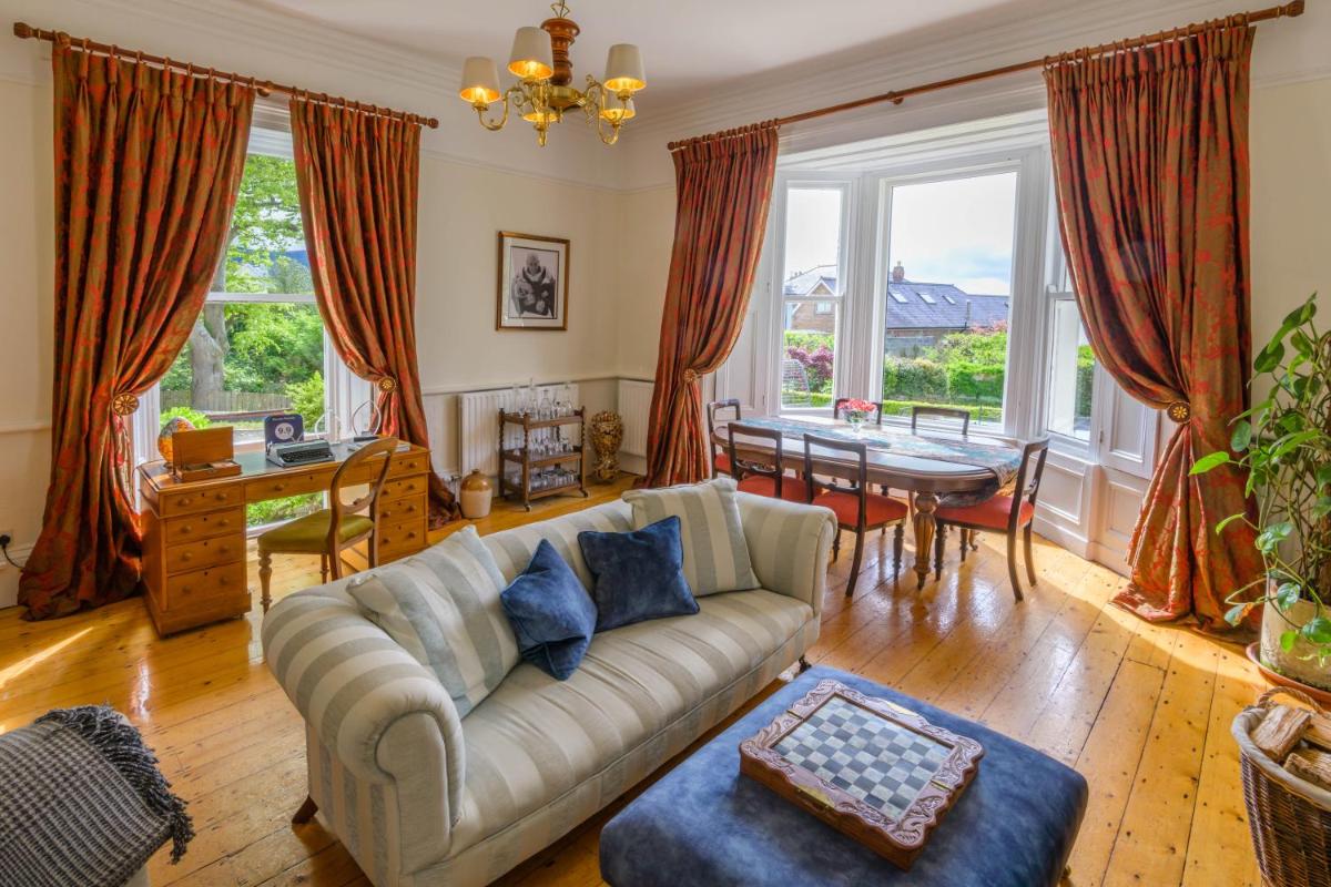 Sennen House - Housity