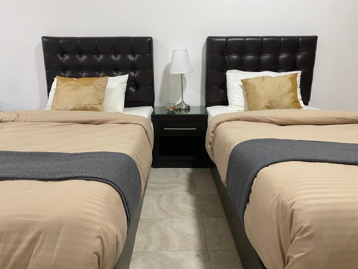 Tunaib Plaza - Housity