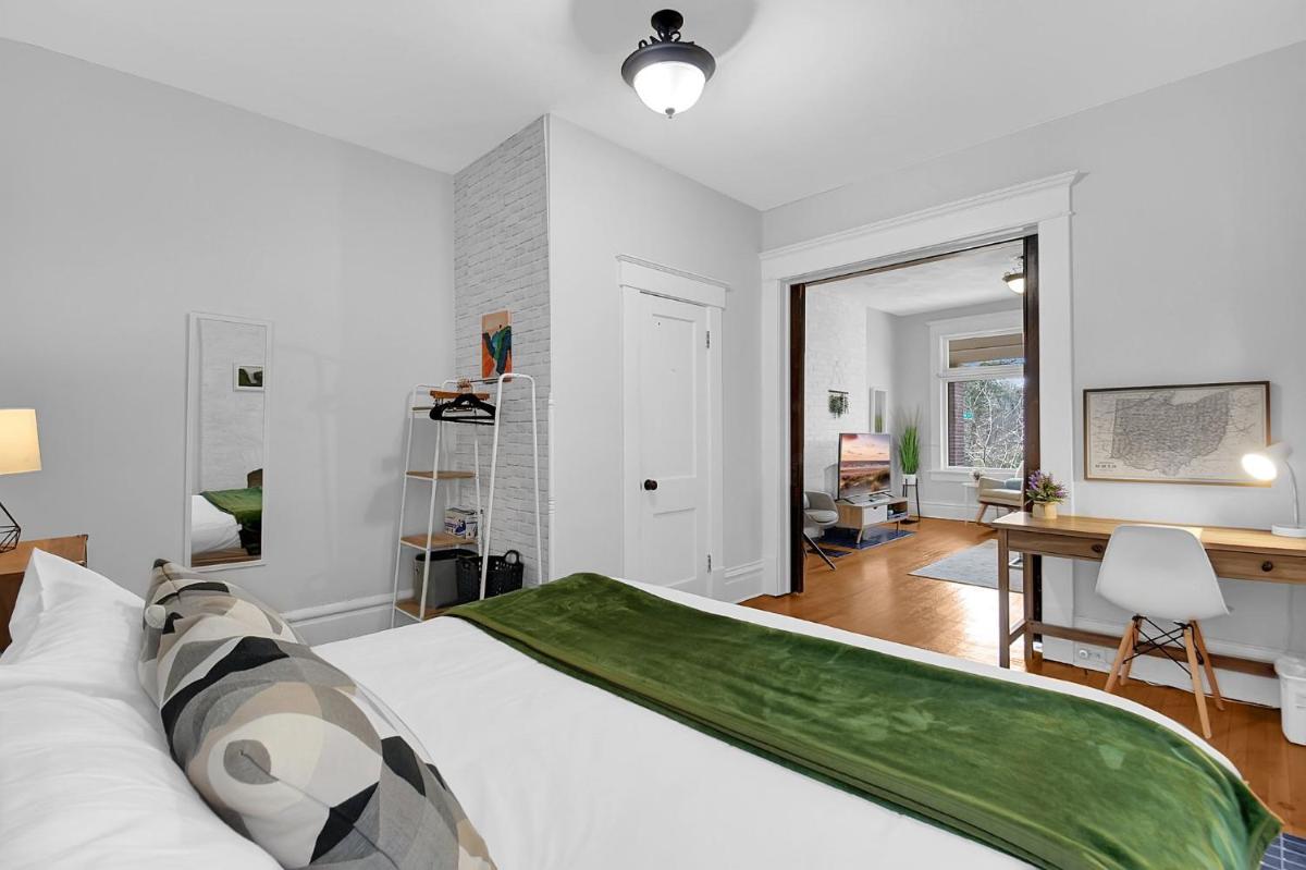 Modern European 1BR near DT-Historic St - Housity