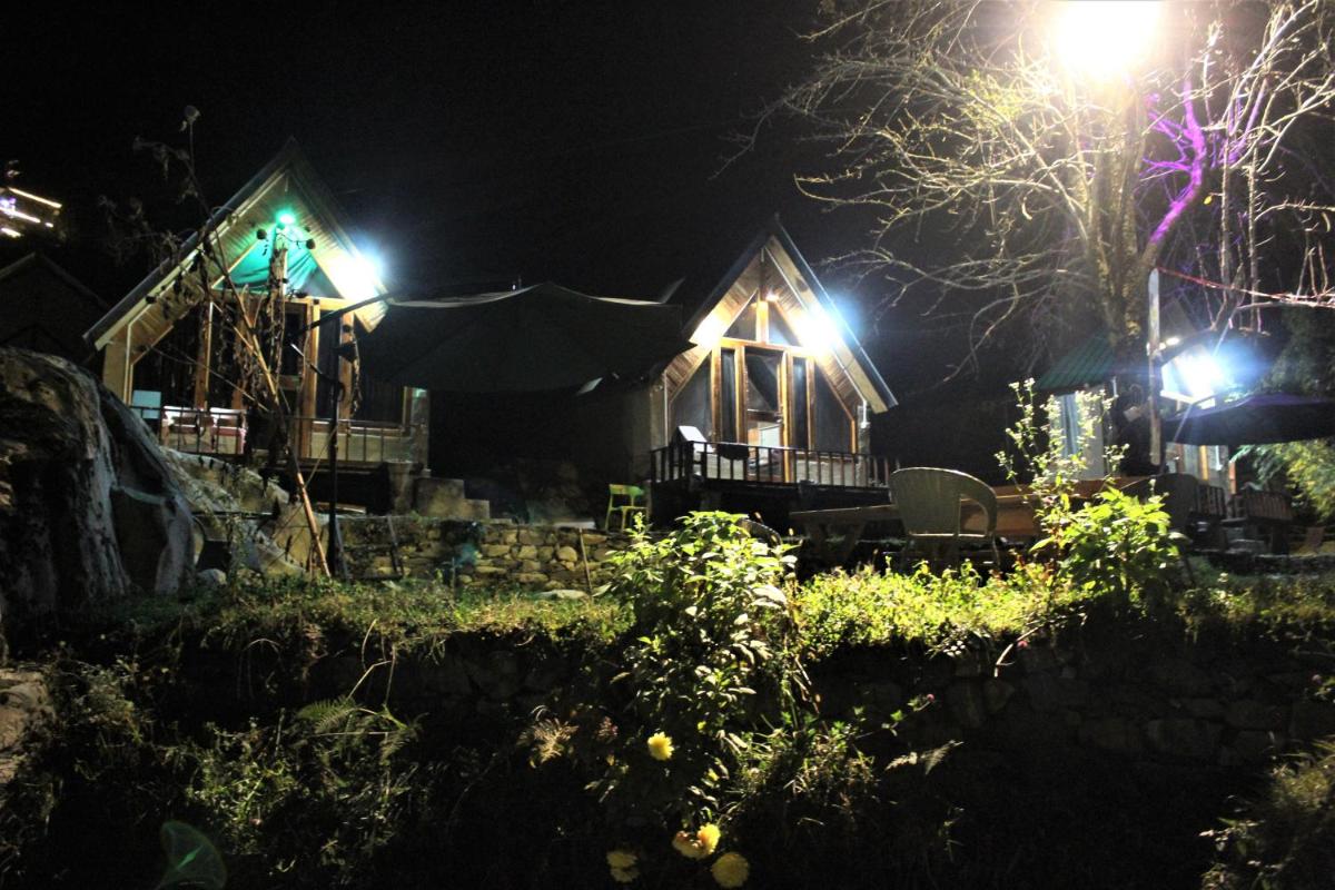 The Bushman Rustic Cottages and Dorm - Housity