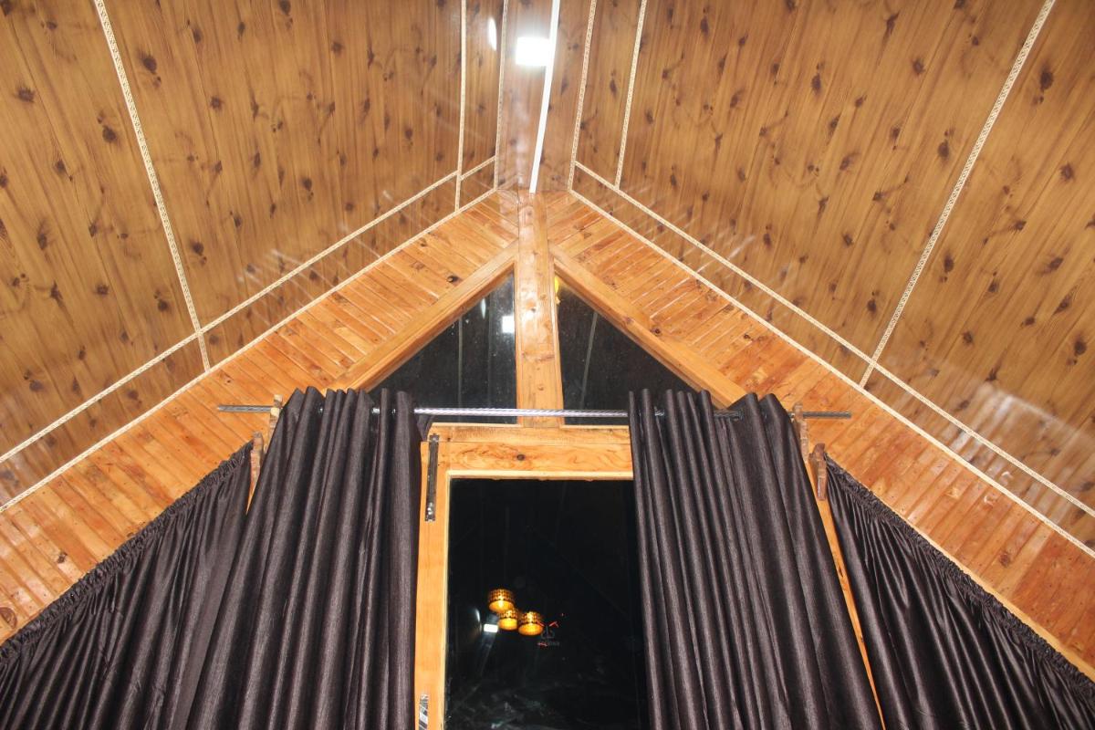 The Bushman Rustic Cottages and Dorm - Housity